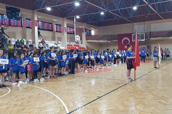 Anadolu Sigorta’dan Kız Basketbol Şenliği’ne destek