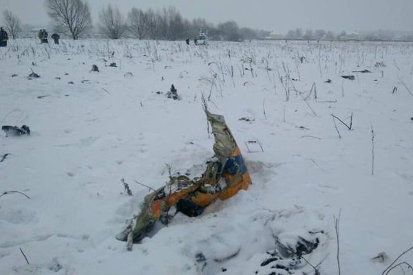 Moskova'dan kalkan yolcu uçağı düştü