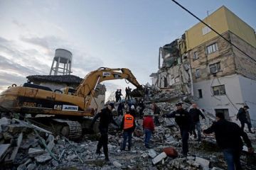 Arnavutluk'ta depremde ölenlerin sayısı 27'ye yükseldi