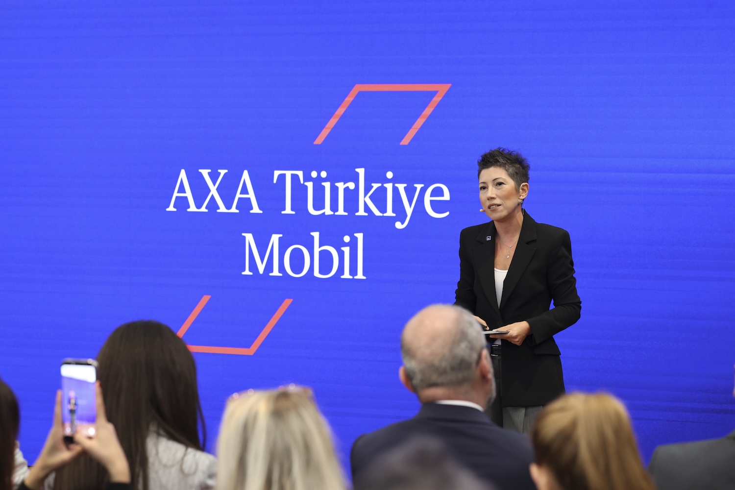 1793098594-aylin-ak-nl-kaya.jpg